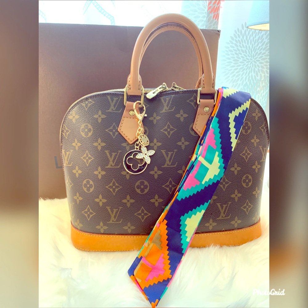 Louis Vuitton Alma PM